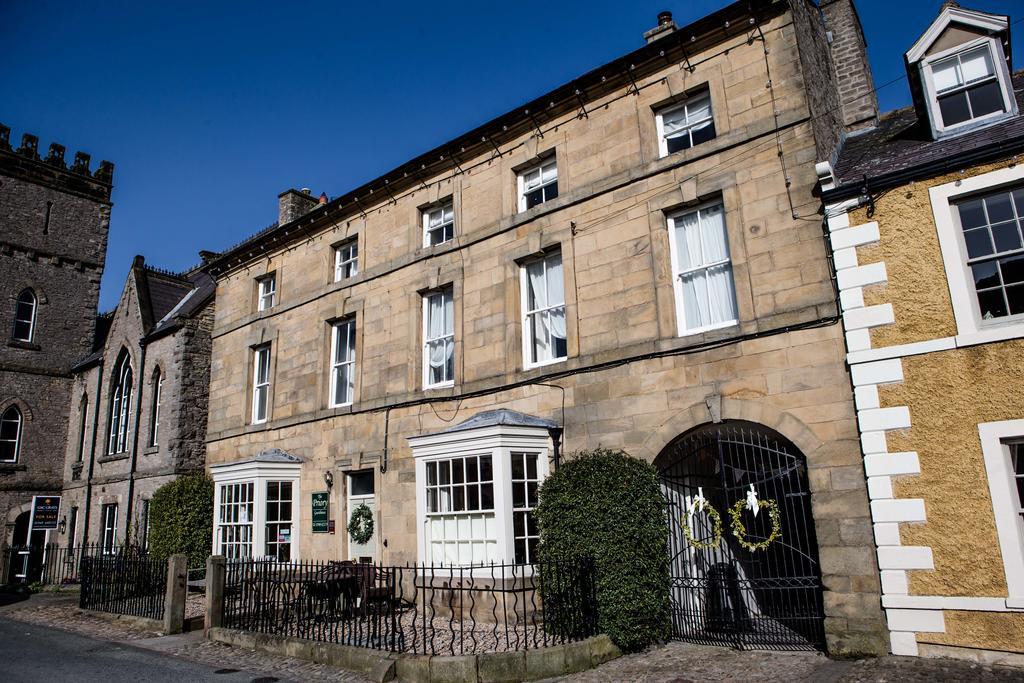 The Priory Bed & Breakfast Middleham Exterior foto